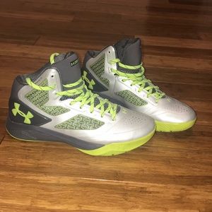 NEW Under Armour ClutchFit Drive 2